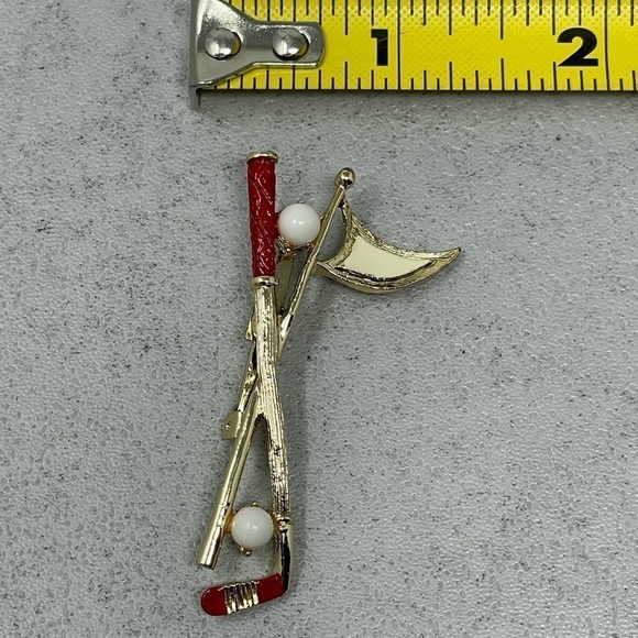Vintage Gerry's Enamel Goldtone Golf Club Flag Balls Brooch Pin 2" Long - Picture 5 of 6